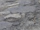 Le strade di corso Mortara si trasformano in groviere