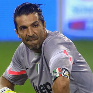 Gianluigi Buffon racconta la sua storia in &quot;Cadere, Rialzarsi, Cadere, Rialzarsi&quot;