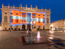 La bandiera del Piemonte proiettata su Palazzo Madama