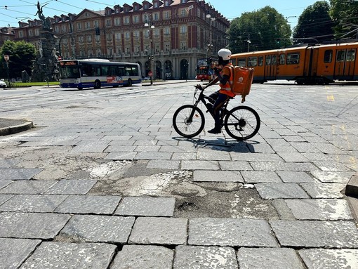 Intitolare il pratone di piazza Statuto ad Eluana Englaro, simbolo del fine vita