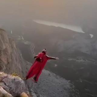 Immagine da un video pubblicato sul profilo Instagram del giovane