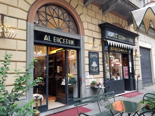 Il bicerin locale pubblico