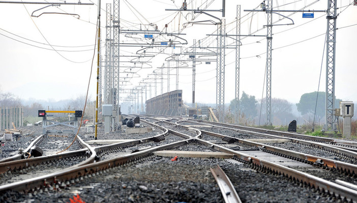 Treni: sabato notte si interrompe la circolazione tra Villanova e Asti, modifiche sulla linea Torino-Genova