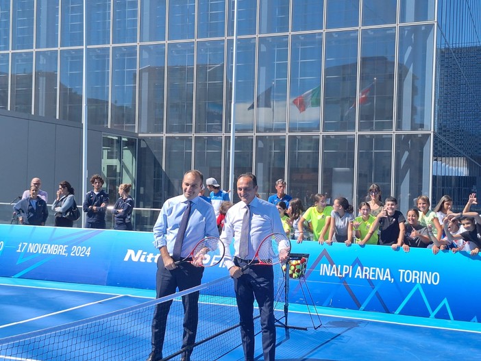 Tornano le ATP Finals. In attesa dei tennisti, sfida a colpi di racchetta tra Lo Russo e Cirio