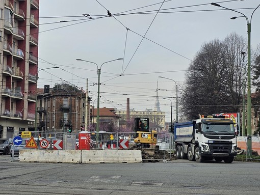 Demolite le banchine del tram, nuovi posto auto in corso Belgio