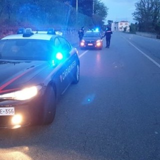 Auto portata via a Torino viene rubata nel Biellese. Carabinieri all'inseguimento