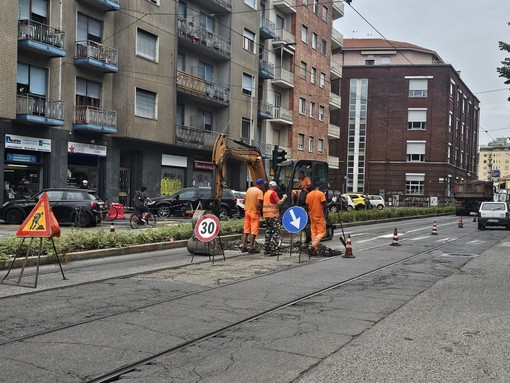 Lavori ai binari del tram, come cambia la viabilità in via Cigna