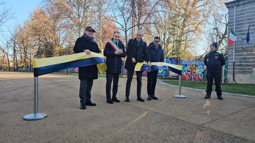 Nuovo volto per il Valentino: inaugurati i viali pedonali, via l'asfalto e più alberi