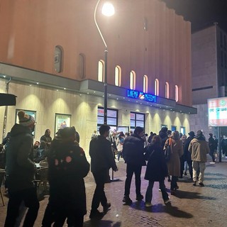 Torino Film Festival, la sfilata di stelle al Teatro Regio apre la 42^ edizione