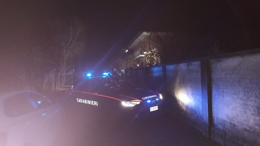 I carabinieri la notte del loro arrivo in strada Chisola, a Moncalieri