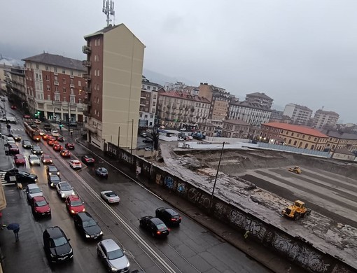 Telecamere bus corso Sommeiller, diminuiti del 70% i passaggi vietati di auto