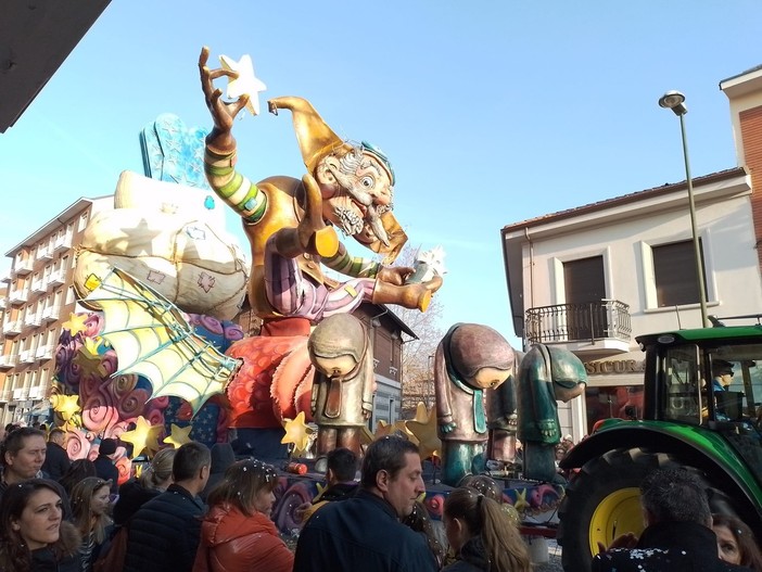 Giaveno, l'annunciato maltempo costringe a rimandare il via del Carnevale (foto di archivio)