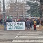 Il corteo è partito dal ponte Sassi in direzione del parco. Deviata la linea 15