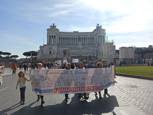 Da Collegno a Roma per il rispetto di ciclisti, pedoni e automobilisti [FOTO]