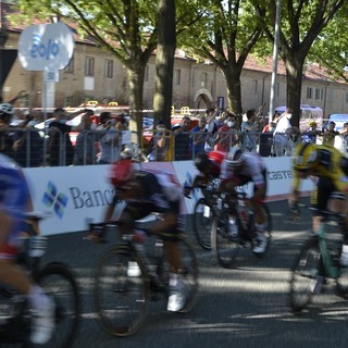 Mercoledì torna il grande ciclismo con la Milano-Torino: come cambia la viabilità