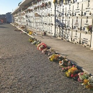 cimitero beinasco vandalizzato