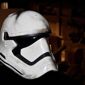 Dal casco degli Stormtrooper di Guerre stellari alla bacchetta di Harry Potter: al Museo del Cinema arriva Movie Icons