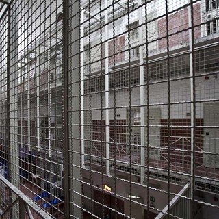Suicidi nelle carceri, Torino ha commemorato chi si è tolto la vita nel 2024