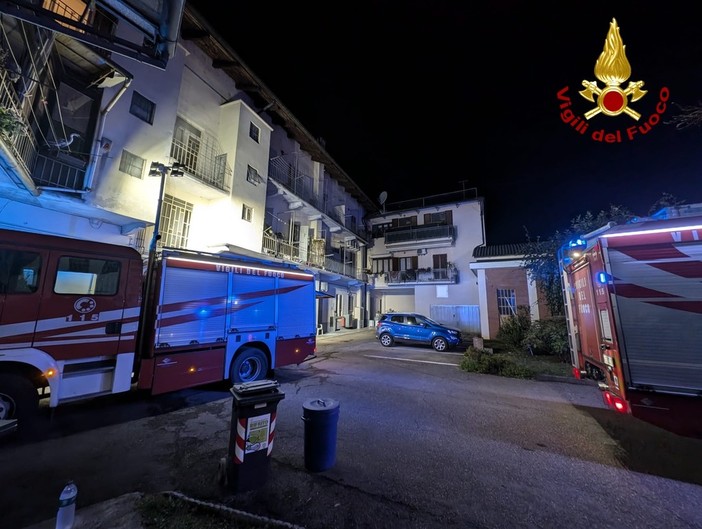 vigili del fuoco in azione