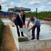 Posata la prima pietra della futura 'casa della cultura' di Beinasco