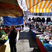 mercato piazza benefica