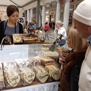 I golosi alla prova del 4: nel centro di Torino torna il gusto di Dolci Portici