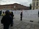 La rumorosa protesta delle lavoratrici Dussmann in piazza Castello a Torino (fotogallery)