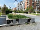 Erba alta, fontana distrutta e pavimentazione rotta: degrado nell'area Bennet di San Paolo