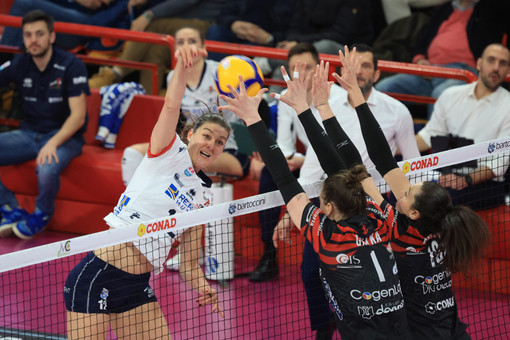 Volley, Chieri debutta nei Playoff Challenge vincendo 3-0 a Perugia