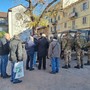 In Barriera un panettone per dire grazie a polizia, militari e ambulanti