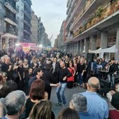 La festa di via Guala quest'anno celebra i Paesi nel mondo: un viaggio tra i suoni e i sapori dal Brasile all'Argentina