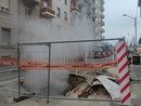 Colonne di fumo dal cantiere di via Mombarcaro: bisogna aspettare la chiusura del riscaldamento