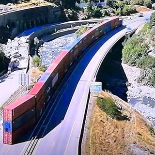 Il Piemonte aspetta ancora la riapertura del tunnel ferroviario del Frejus dopo la frana