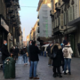 persone in via Lagrange