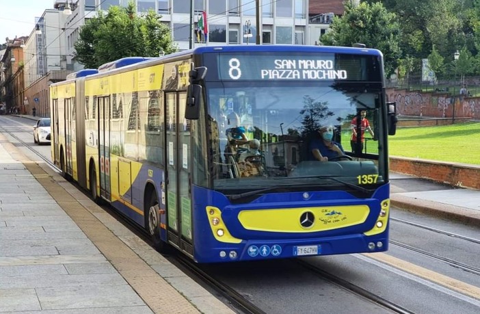 Più comfort e sicurezza da San Mauro a Porta Susa: da domani nuovi bus sulla linea 8