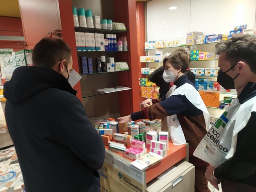 farmacia e volontari