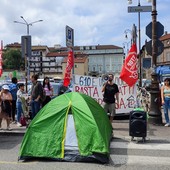 in tenda contro gli sfratti