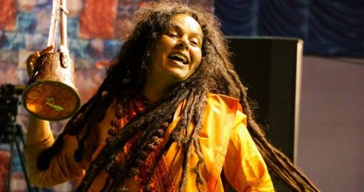 Al Mao, La storia della Via Baul: la performance della cantante folk Parvathy Baul