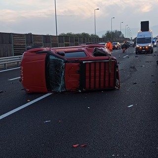 Incidente sul raccordo Torino-Pinerolo: tre feriti e traffico paralizzato sulla tangenziale