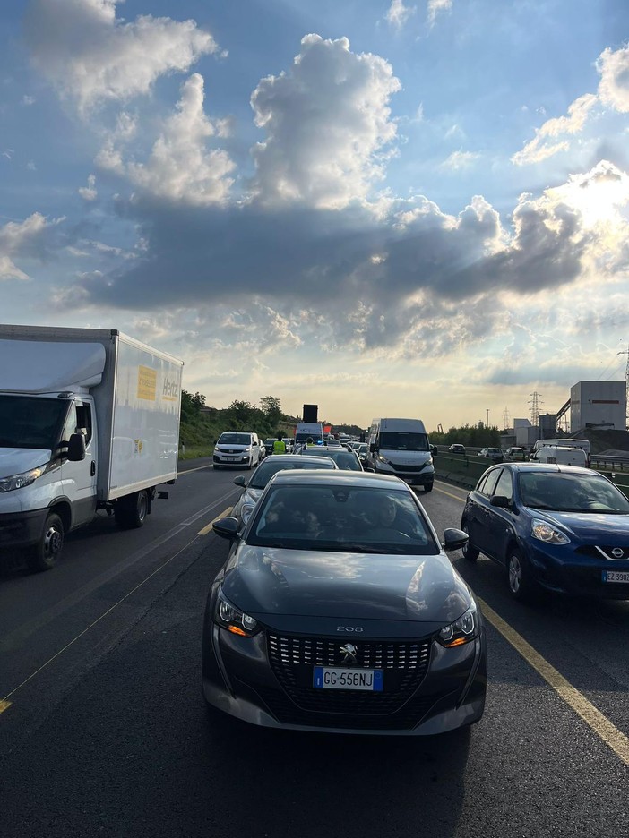 Incidente allo svincolo di corso Francia: traffico paralizzato sulla tangenziale