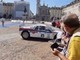 Lancia 037 va a sbattere contro le transenne di piazza San Carlo: 12 persone coinvolte