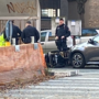 Auto contro una carrozzina all’ingresso del sottopasso Lingotto: soccorsi sul posto