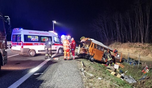 Le immagini dell'incidente sull'A5