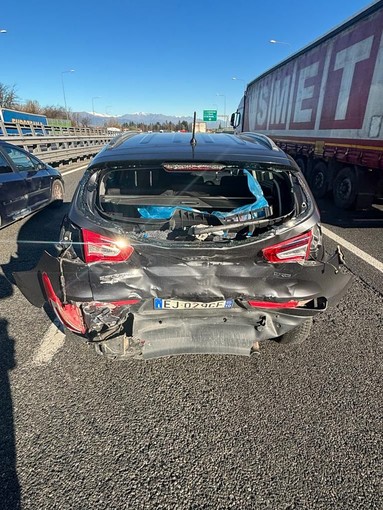 Incidente in tangenziale all'altezza di corso Francia: un ferito