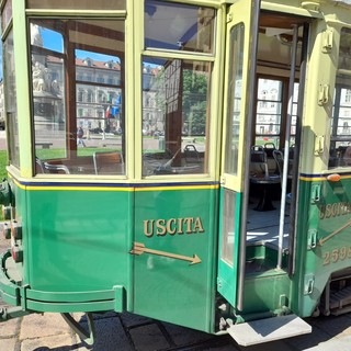 tram storico in piazza Carlina