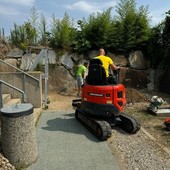 A Beinasco: interventi nelle scuole e nuova rete fognaria al cimitero di Borgaretto