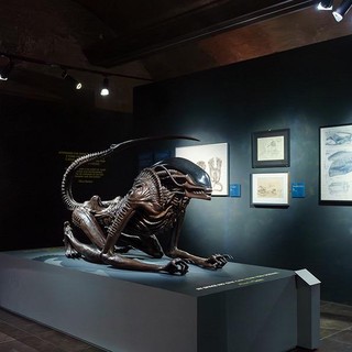 Alien è sbarcato a Torino: la mostra dedicata ad Hans Ruedi Giger apre al Mastio della Cittadella