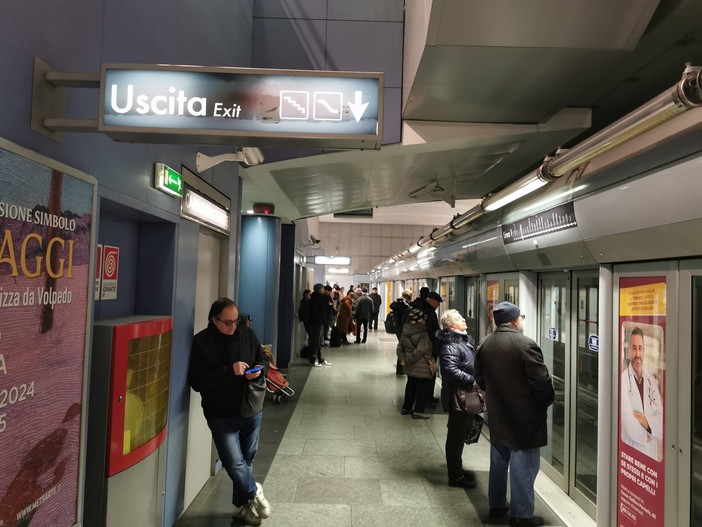 Ancora problemi per la metro di Torino: circolazione sospesa per un quarto d'ora