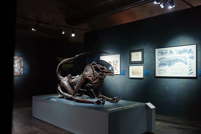 Alien è sbarcato a Torino: la mostra dedicata ad Hans Ruedi Giger apre al Mastio della Cittadella