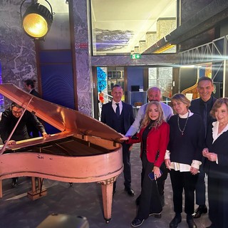 Al museo Rai di Torino il pianoforte di Fred Buscaglione e il vestito di Maria Giovanna Elmi